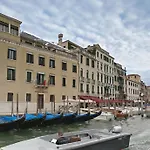 H10 Palazzo Canova Venedik