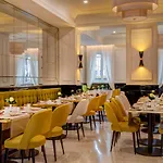 H10 Palazzo Canova Otel 4*