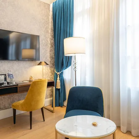 Отель H10 Palazzo Canova 4*