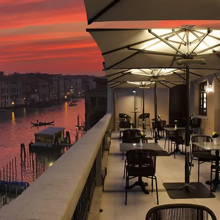 Отель H10 Palazzo Canova 4*