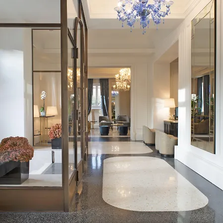 H10 Palazzo Canova 酒店