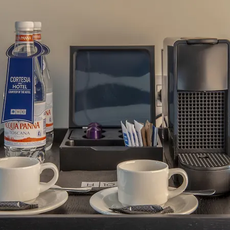 H10 Palazzo Canova ホテル