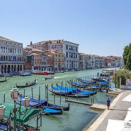 Hotel H10 Palazzo Canova 4*