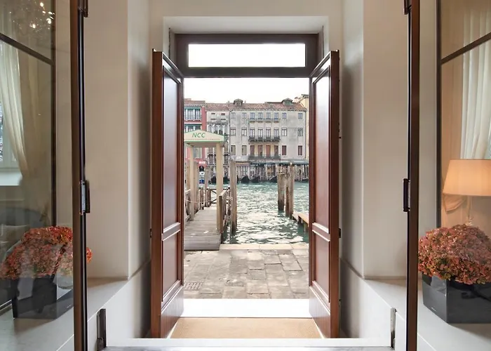 H10 Palazzo Canova البندقية