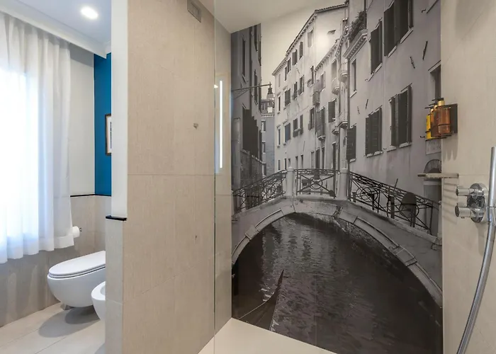 H10 Palazzo Canova 4* ונציה
