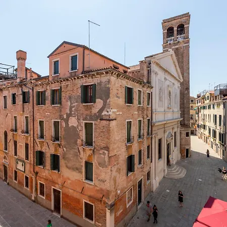 H10 Palazzo Canova 4*