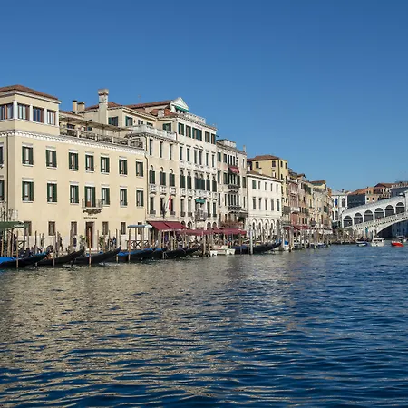 H10 Palazzo Canova Hotell Venedig