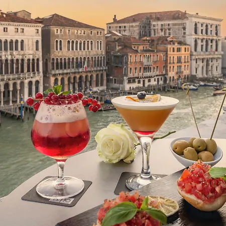 Hotell H10 Palazzo Canova