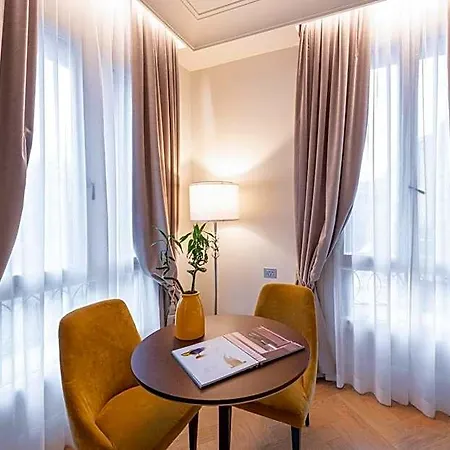 Hotel H10 Palazzo Canova 4*