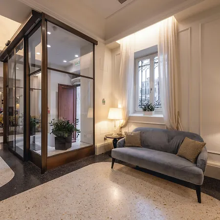H10 Palazzo Canova 4*