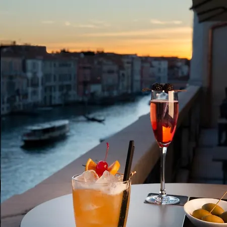 H10 Palazzo Canova Hotell Venedig