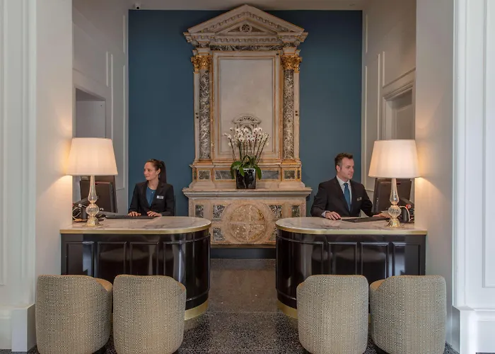 H10 Palazzo Canova 4*