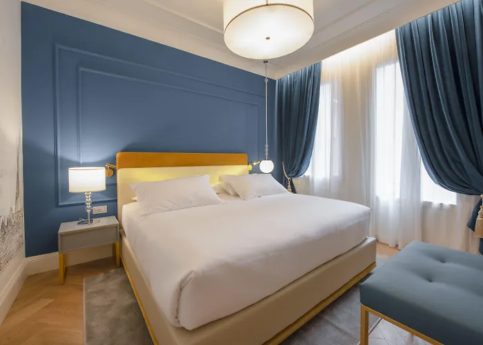 H10 Palazzo Canova ヴェネツィア