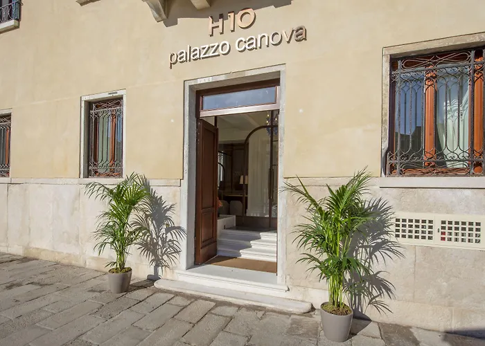 ホテル H10 Palazzo Canova ヴェネツィア