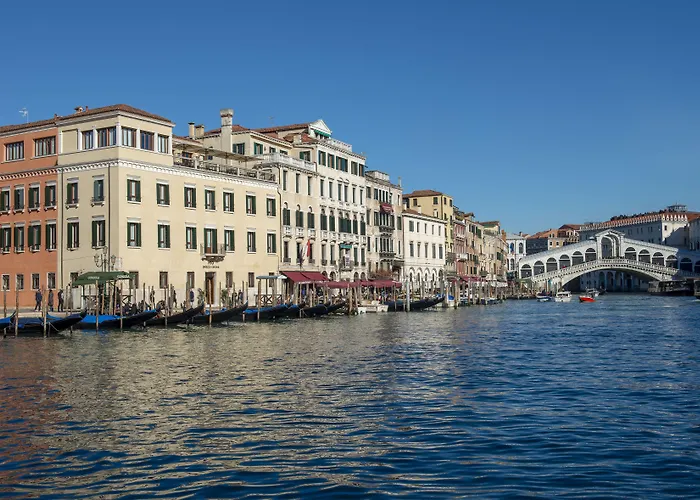 H10 Palazzo Canova ホテル ヴェネツィア