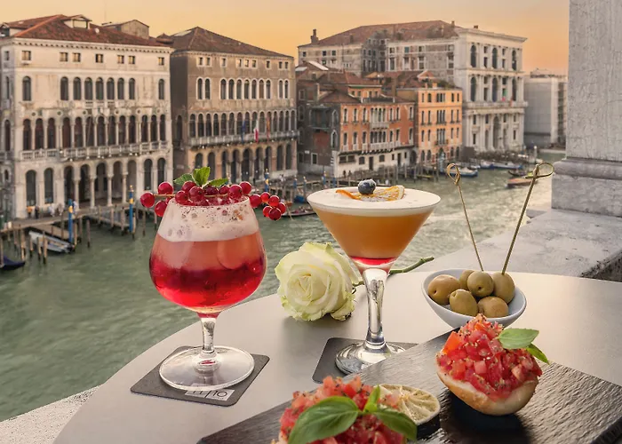 ホテル H10 Palazzo Canova