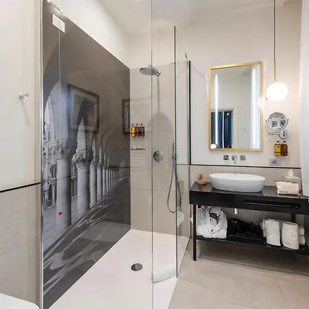 Hotel H10 Palazzo Canova Venice