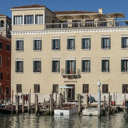 H10 Palazzo Canova Szálloda 4*
