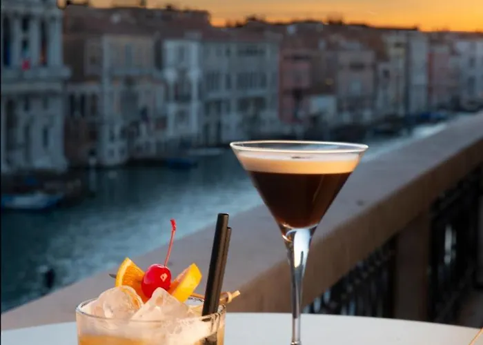 酒店 H10 Palazzo Canova 4*