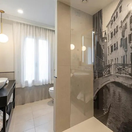 H10 Palazzo Canova
