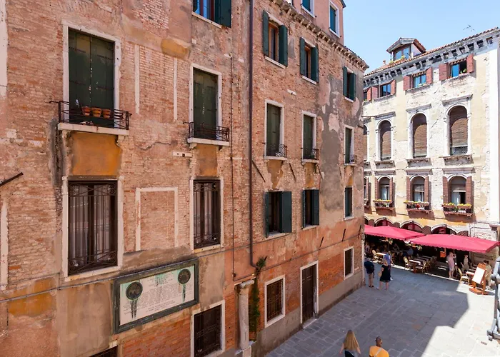 ホテル H10 Palazzo Canova